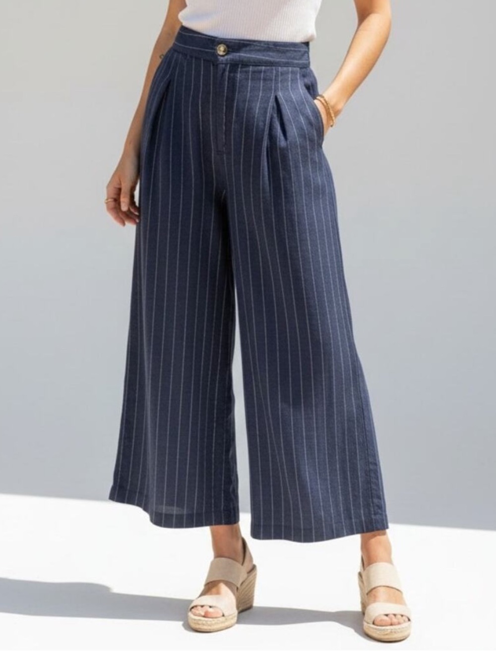 Halston 100% Linen Pinstripe Pants